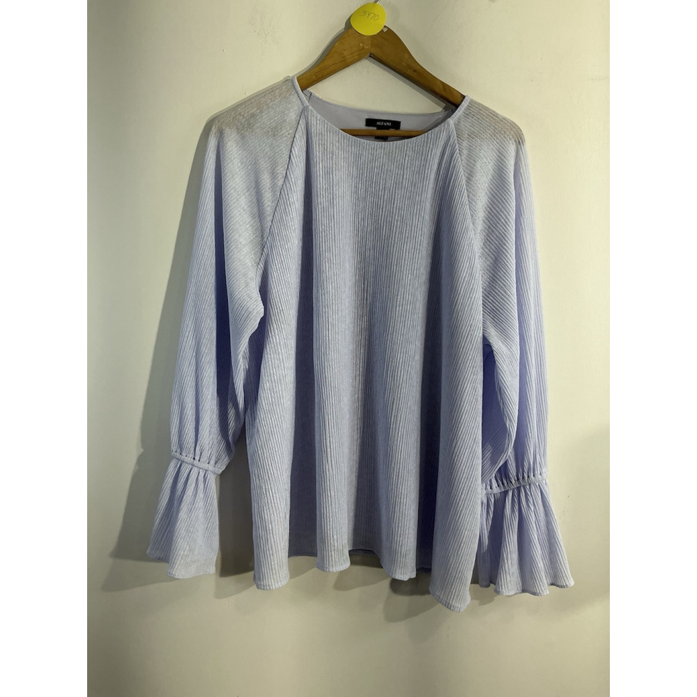Womans Alfani Size 1X Lavender Pullover Long Bell Sleeve Lined Blouse